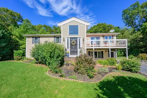 3 Anne Cir, Sandwich, MA 02563