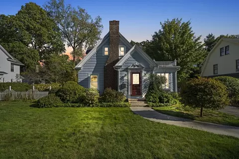 115 Caseland St, Springfield, MA 01107