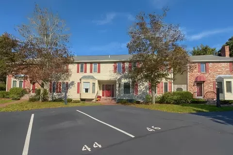 46 Union Sq #46, Randolph, MA 02368