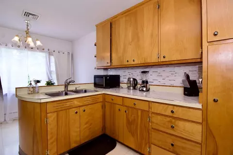 442 Prospect St, Chicopee, MA 01020 photo 14