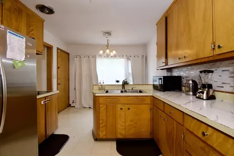442 Prospect St, Chicopee, MA 01020 photo 15