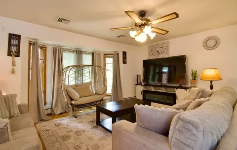 442 Prospect St, Chicopee, MA 01020 photo 6