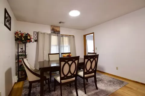 442 Prospect St, Chicopee, MA 01020 photo 10