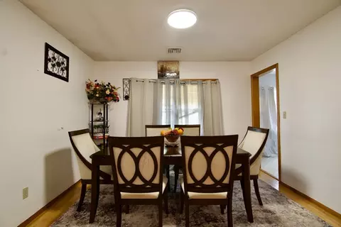 442 Prospect St, Chicopee, MA 01020 photo 8