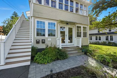 34 Briggs St, Easthampton, MA 01027 photo 3