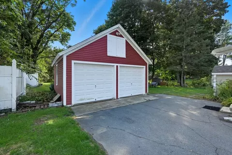34 Briggs St, Easthampton, MA 01027 photo 41