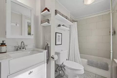 34 Briggs St, Easthampton, MA 01027 photo 16
