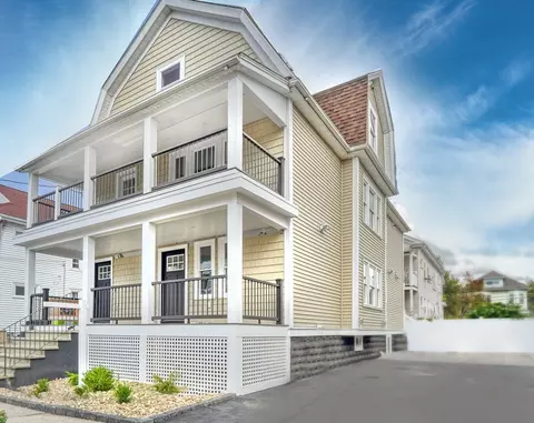 33 Hamilton St, Medford, MA 02155
