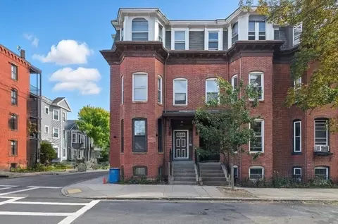 284 K St #2, Boston, MA 02127