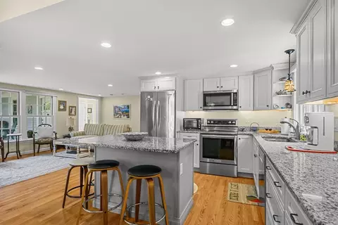 45 Southeast St, Eastham, MA 02642 photo 9
