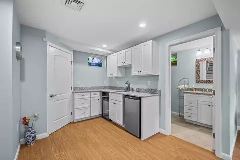 45 Southeast St, Eastham, MA 02642 photo 18