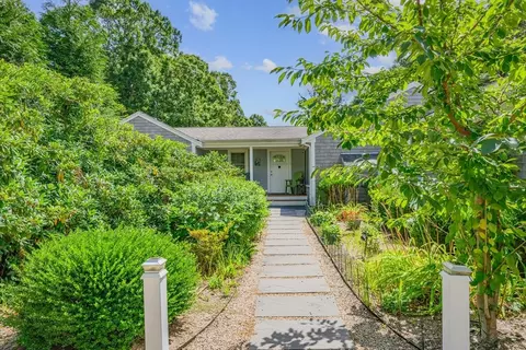 45 Southeast St, Eastham, MA 02642 photo 2