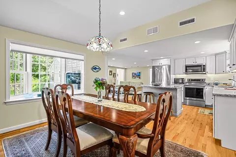 45 Southeast St, Eastham, MA 02642 photo 8