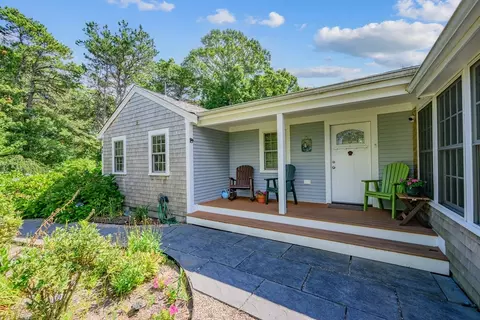 45 Southeast St, Eastham, MA 02642 photo 3