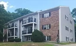 21 Chapel Hill Dr #3, Plymouth, MA 02360
