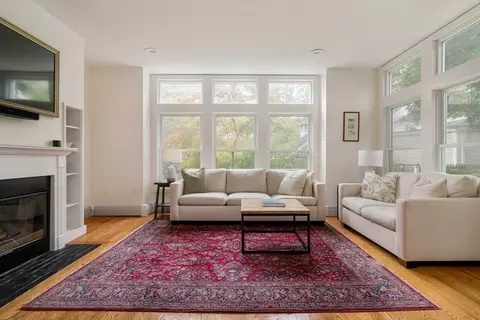 31 Market St #D, Cambridge, MA 02139
