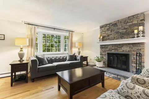223 West St, Douglas, MA 01516 photo 4