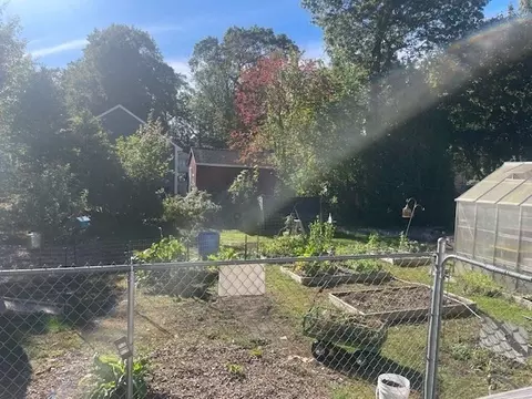 Exterior - 2 Lakeside Dr, Dudley, MA 01571 photo 6 of 10