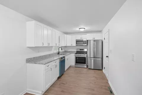 11 Copeland St, Springfield, MA 01108 photo 9