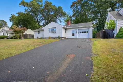 11 Copeland St, Springfield, MA 01108 photo 2