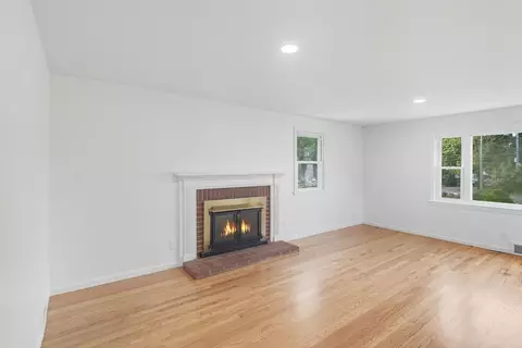 11 Copeland St, Springfield, MA 01108 photo 6