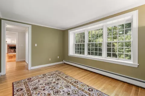 Living - 371 Willis Rd, Sudbury, MA 01776 photo 5 of 6