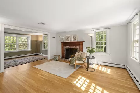 Living - 371 Willis Rd, Sudbury, MA 01776 photo 4 of 6