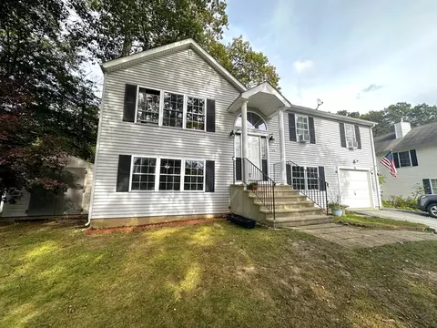 14 Browns Brook Rd, Webster, MA 01570 photo 2