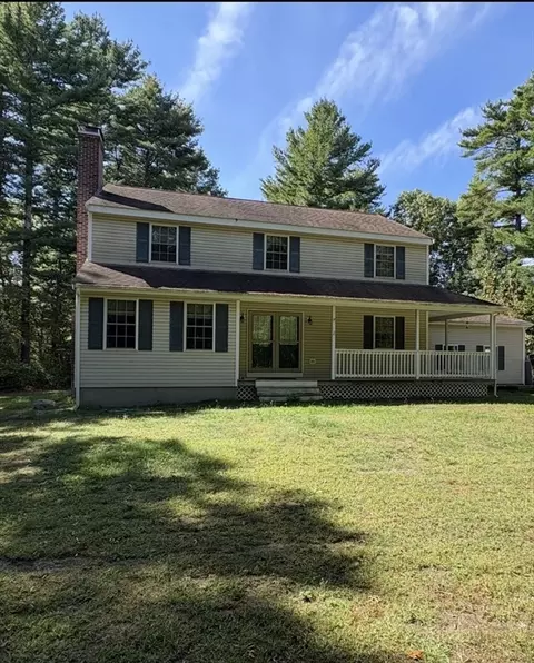 2 Cranberry Cir, Middleboro, MA 02346