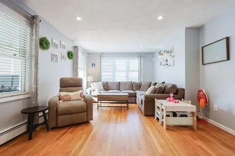 39 Dobson Rd, Braintree, MA 02184 photo 5