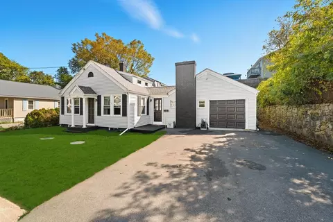 18 Stafford St, Swansea, MA 02777