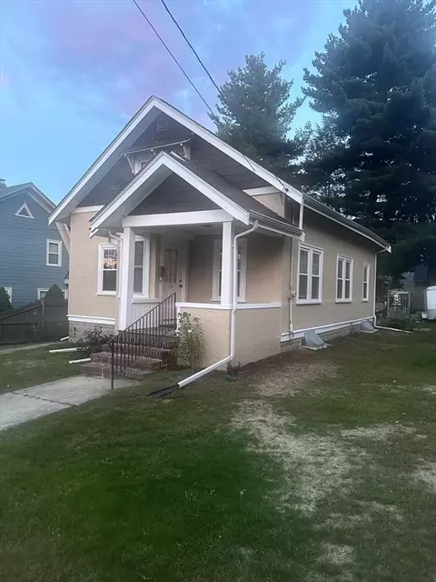 32 Harding Ave, Haverhill, MA 01835