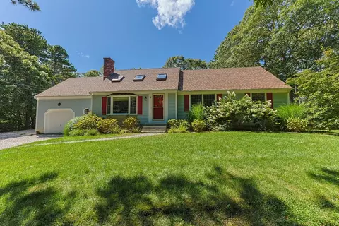 5 Blackberry Ln, Orleans, MA 02653