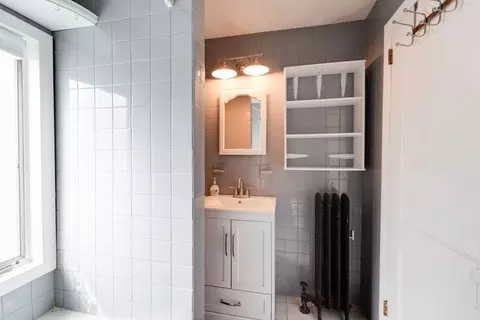 Bath - 60 Blake St, Springfield, MA 01108 photo 3 of 3