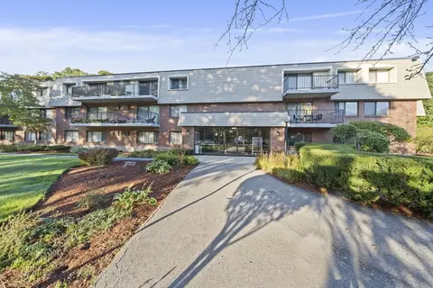 575 Broad St #305, Weymouth, MA 02189