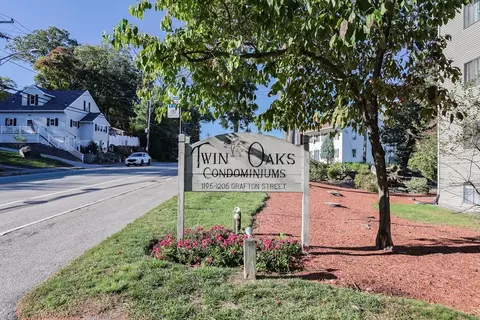1203 Grafton St #38, Worcester, MA 01604