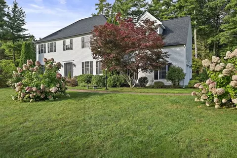 2 Continental Ct, Kingston, MA 02364