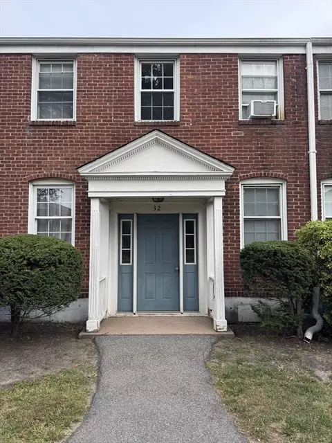 32 Colony Rd #1A, West Springfield, MA 01089