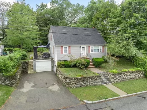 5 Harrison Ave, Wakefield, MA 01880