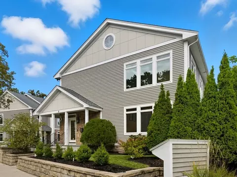 5 Carthay Cir #5, Newton, MA 02461