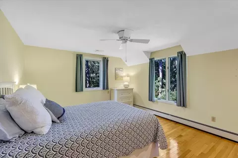 Bedroom - 4 Florence Ave, Mashpee, MA 02649 photo 3 of 6