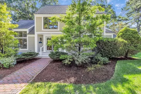 Exterior - 4 Florence Ave, Mashpee, MA 02649 photo 2 of 11