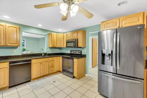 Kitchen - 4 Florence Ave, Mashpee, MA 02649 photo 3 of 3