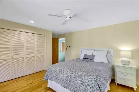 Bedroom - 4 Florence Ave, Mashpee, MA 02649 photo 4 of 6