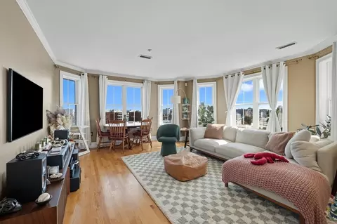39 Dorchester St #18, Boston, MA 02127