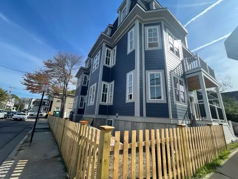 35 Richardson #1, Somerville, MA 02145