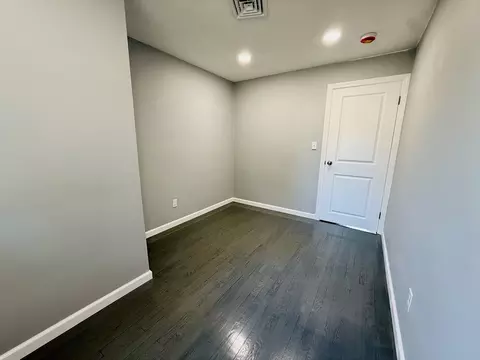 89 Cherokee Dr, Springfield, MA 01109 photo 5