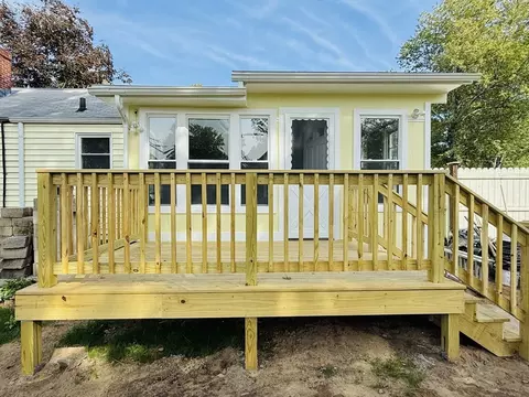 89 Cherokee Dr, Springfield, MA 01109 photo 17