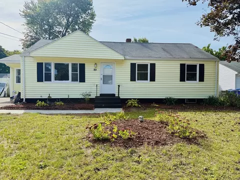 89 Cherokee Dr, Springfield, MA 01109