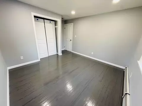 89 Cherokee Dr, Springfield, MA 01109 photo 9